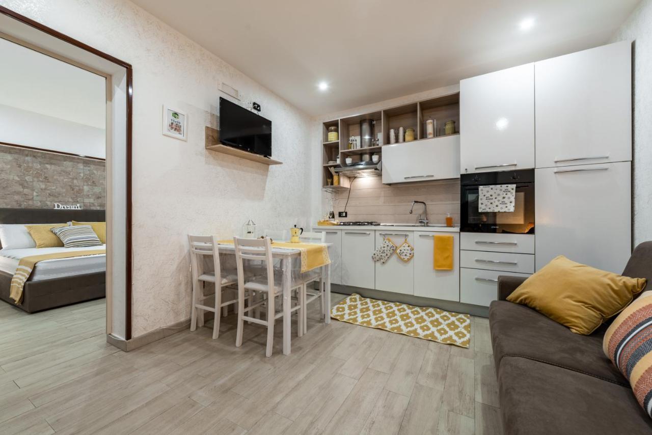 Yhellow Home Comfy Apartment Bari Eksteriør bilde